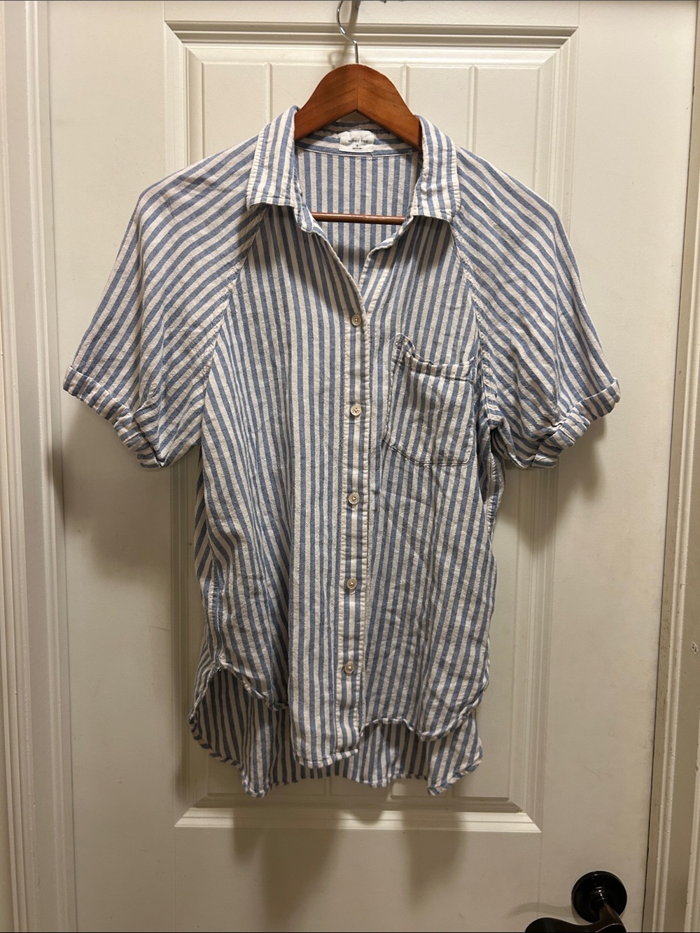 Wilfred Free Blue and White Striped Short-Sleeve linen Button-Down Shirt